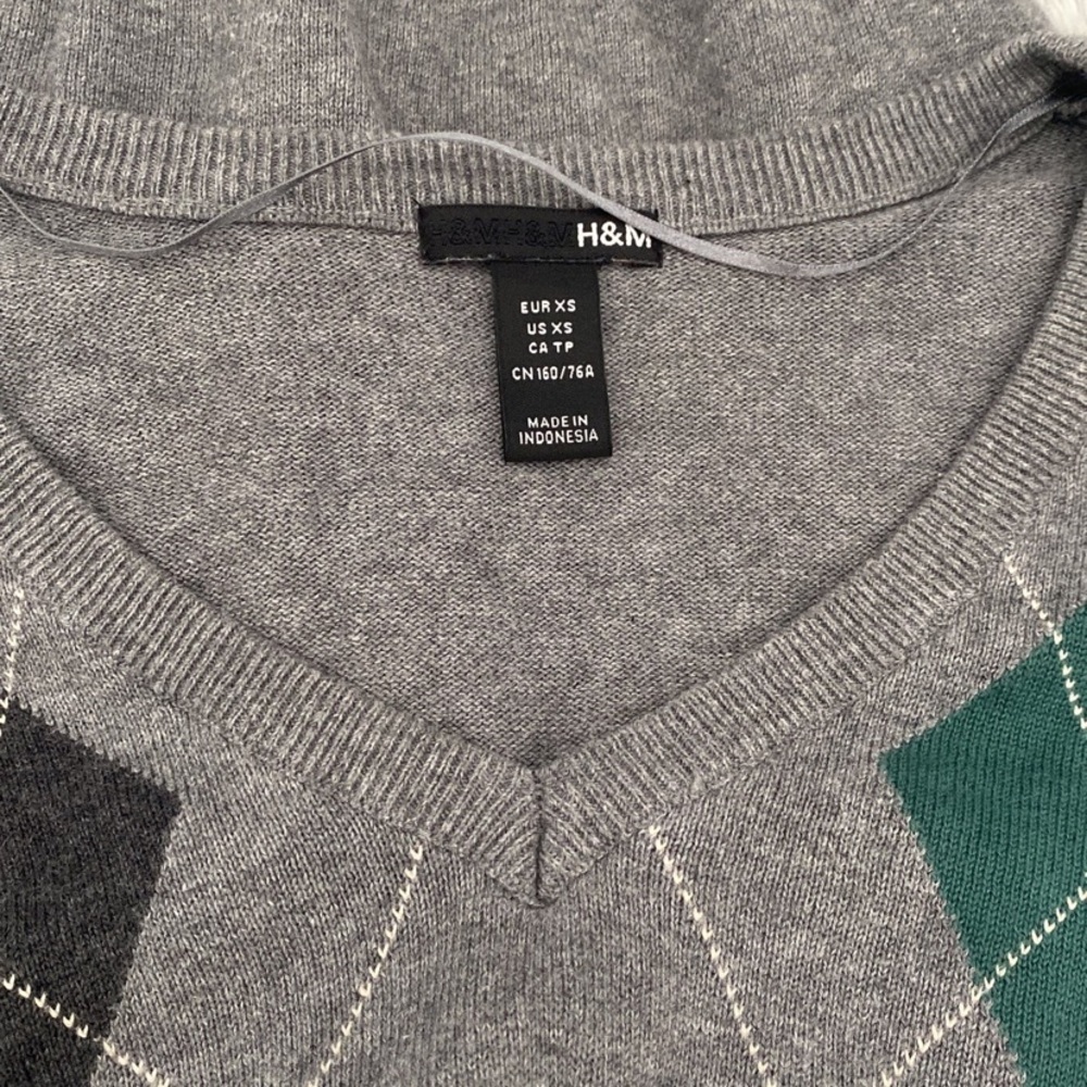 H&M sweater - Picture 6 of 7